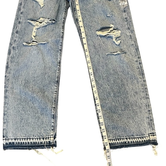 Levi's Ribcage Light Blue Cotton High Rise Ripped Jeans Size: 25 x27 - Picture 9 of 11